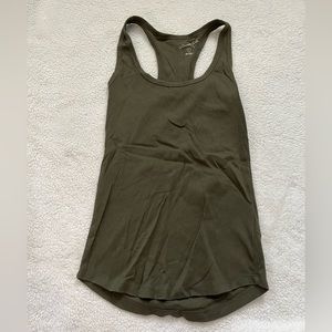 Cute dark green tank! Size small!
